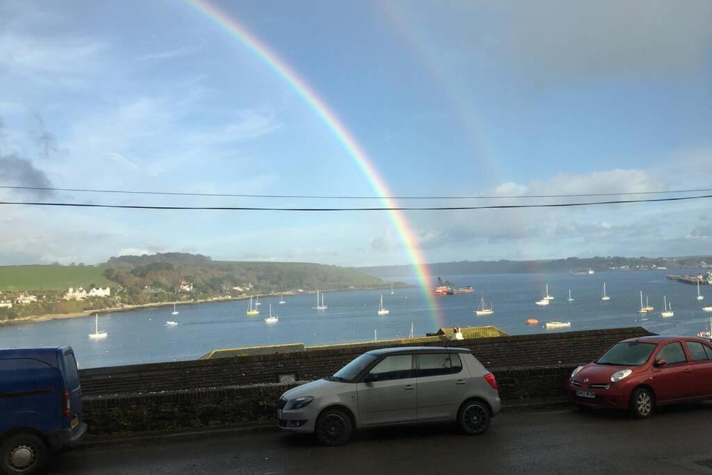 Stunning Views Over The Beautiful Falmouth Harbour מראה חיצוני תמונה