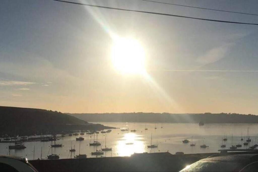 Stunning Views Over The Beautiful Falmouth Harbour מראה חיצוני תמונה